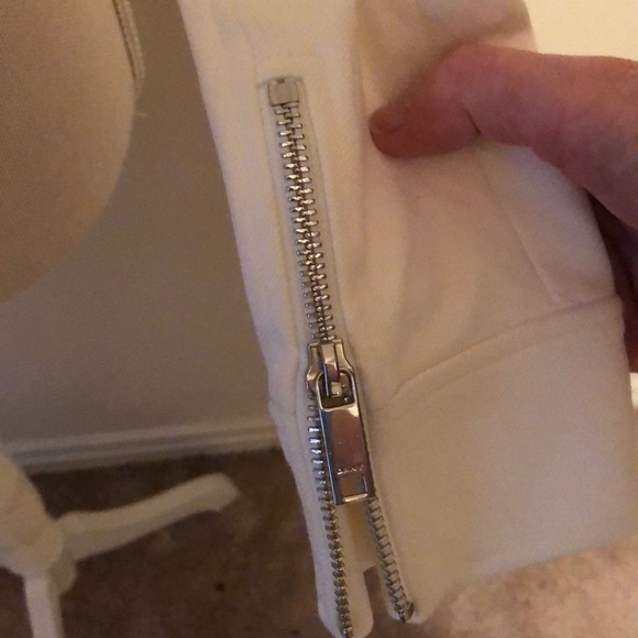 Dkny jacket, white, zipper front xs - Picture 4 of 9